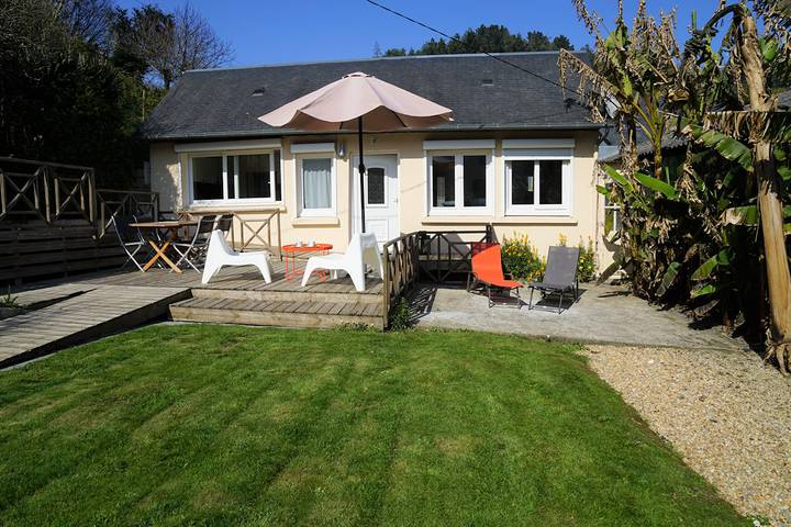Gîte pour 4 personnes, avec terrasse et jardin