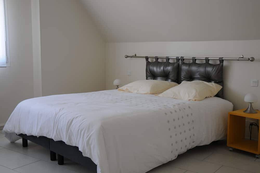 Eigentum auf Green Lane in Sedan, 4 Schlüssel, 1 Schlafzimmer + Badezimmer + Wc in R von C, 3 Fahrrad in Glaire, Ardennen