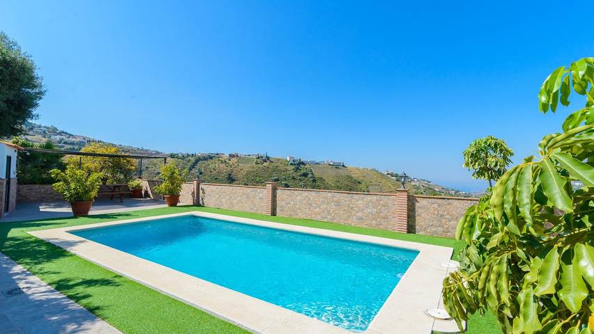Ferienhaus für 5 Personen, mit Balkon/Terrasse und Pool in Cómpeta - 2