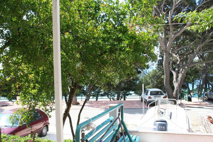 Apartament wakacyjny dla 2 osób, z balkon/ taras w Promajna