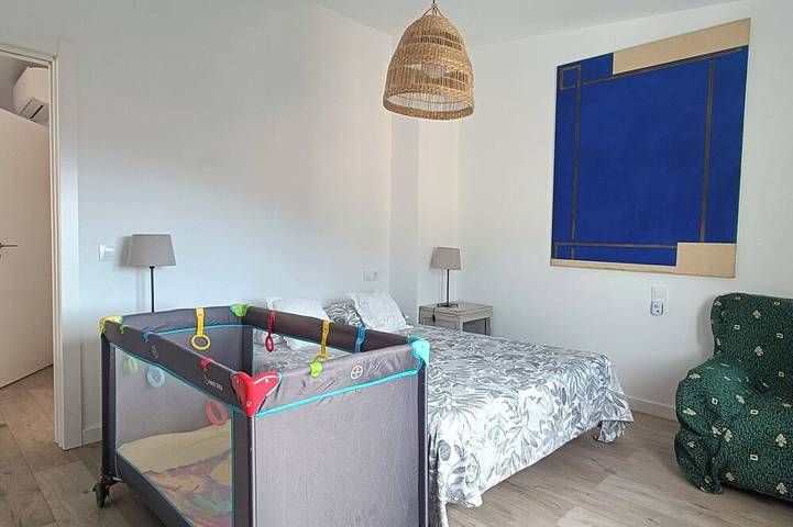 Penthouse Relax: Meerblick, 80m² Terrasse, 1 Gbps Glasfaser & Fahrradgarage in Palau-saverdera, Oberampurien