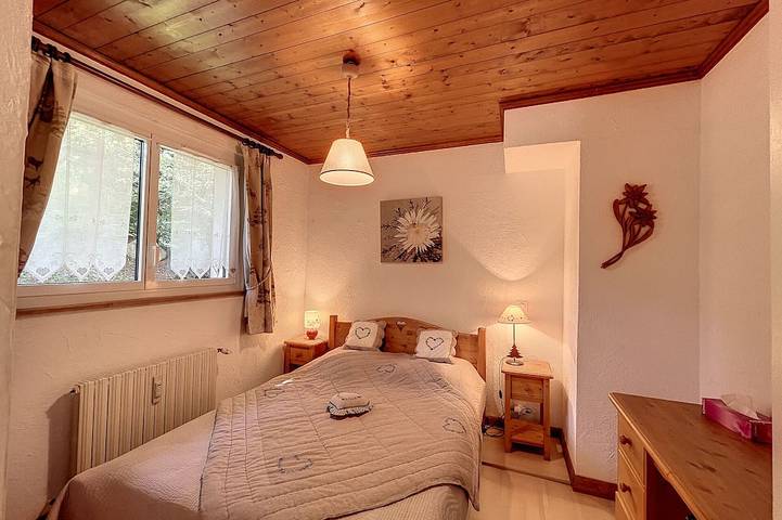 Gîte pour 6 personnes, avec jardin dans Office De Tourisme De Combloux - 2