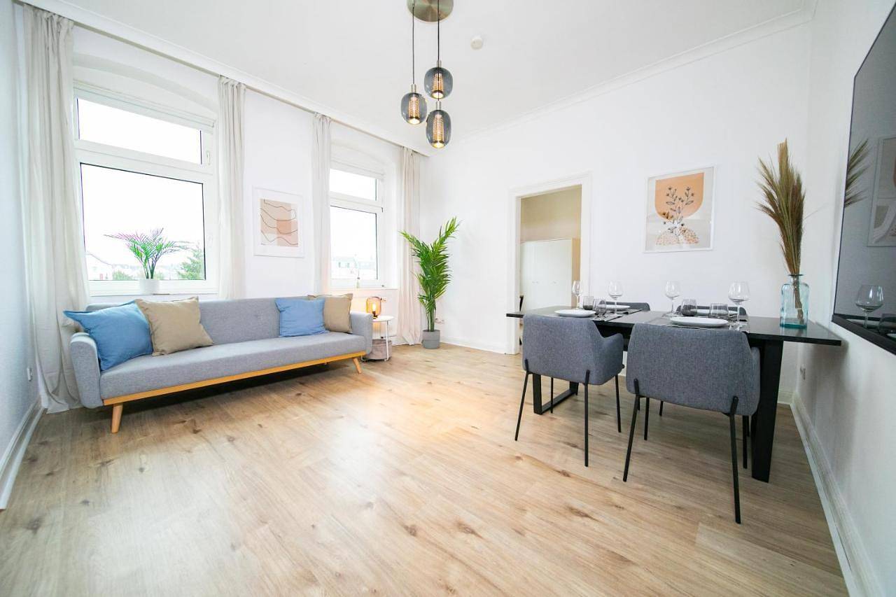 Geheel appartement, Favorite Stays - Suite And More - Kitchen in Neuss, Rhein-Kreis Neuss