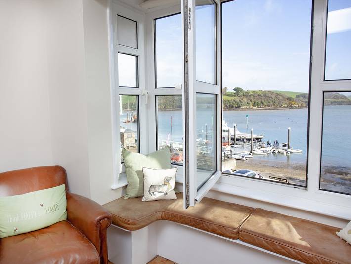 Log cabin for 6 people in Salcombe