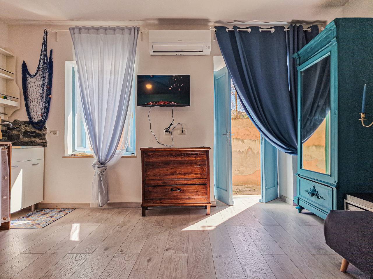 Appartamento intero, Appartamento 'Loft Francesca Old City Center' con Aria Condizionata in Rio Marina, Isola d'Elba
