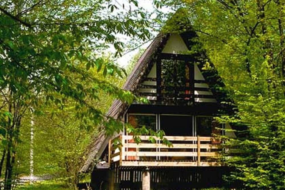 Ganze Wohnung, Geräumiges Ferienhaus (70qm) mit Terrasse in Sulzfeld, Rhön-Bayern