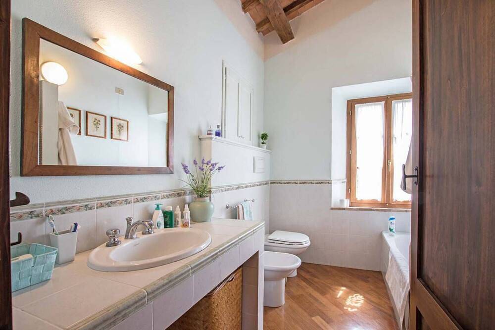 Farmhouse in San Quirico d'Orcia with swimming pool in San Quirico d'Orcia, Orciatal