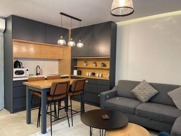 Gîte pour 4 personnes, avec piscine et sauna ainsi que vue et jardin, animaux acceptés dans Cesaree