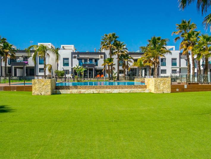 Entire apartment, Oasis Beach 1 in La Zenia, Orihuela