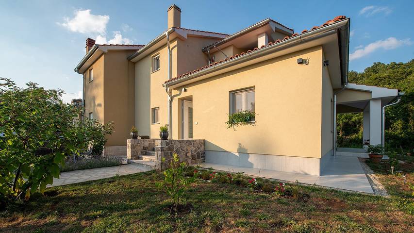 Ferienhaus für 8 Personen, mit Balkon und Garten in Rijeka - 2