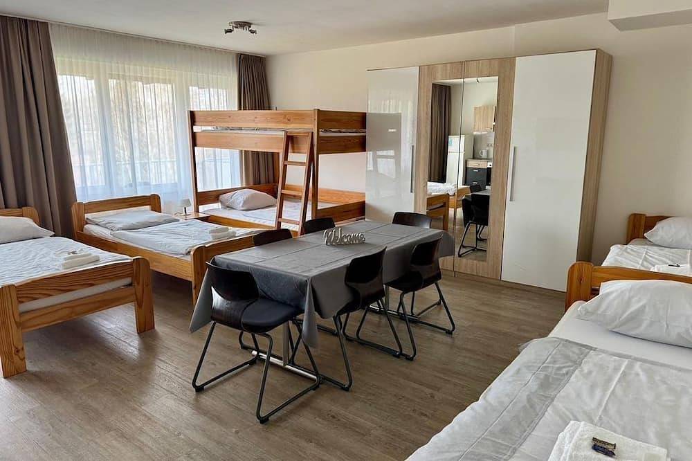 Mehrbettzimmer - Gästehaus Haßloch in Haßloch, Pfälzer Rheinebene