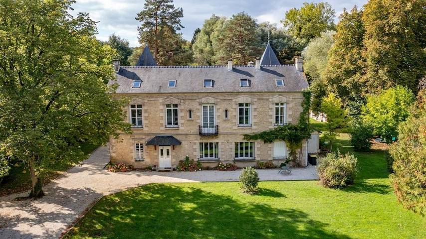 Location de vacances pour 15 personnes, avec Balcon ainsi que Terrasse et Jardin à Croutoy