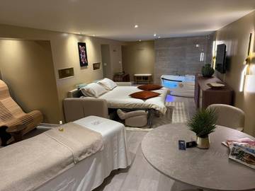 Maison d’hôte pour 2 personnes, avec jacuzzi ainsi que sauna et jardin à Vichy