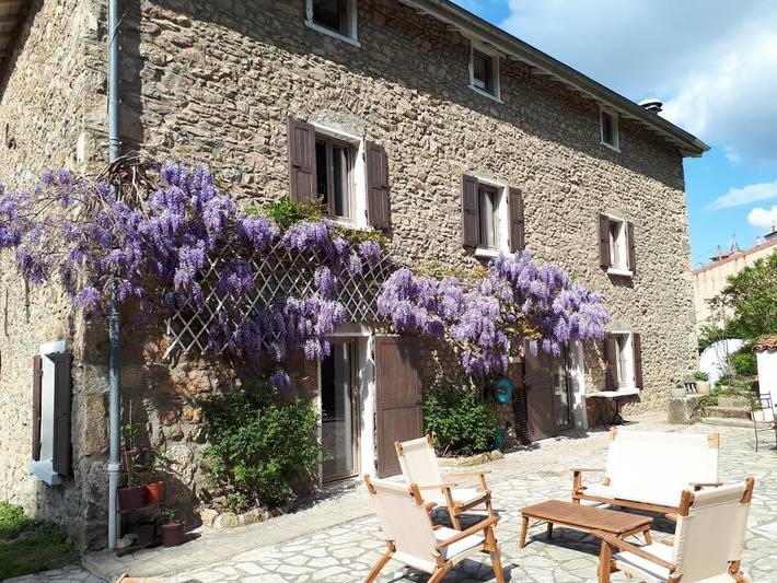 Chambre d’hôte pour 6 personnes, avec Terrasse ainsi que Jardin et Vue