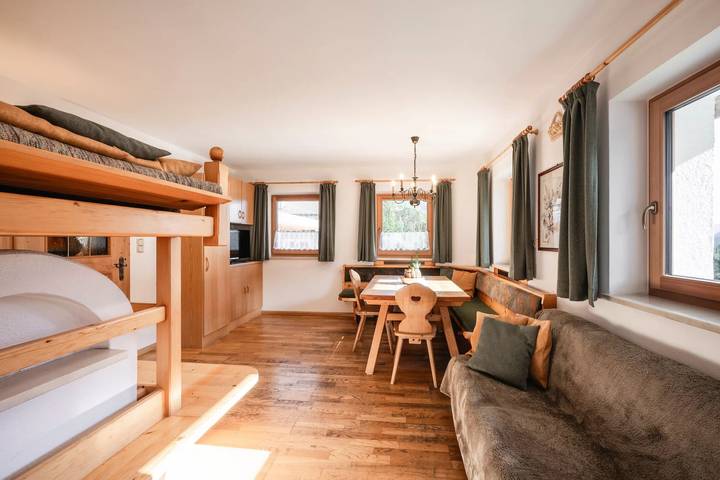 Ferienwohnung für 8 Personen, mit Garten am Kronplatz
