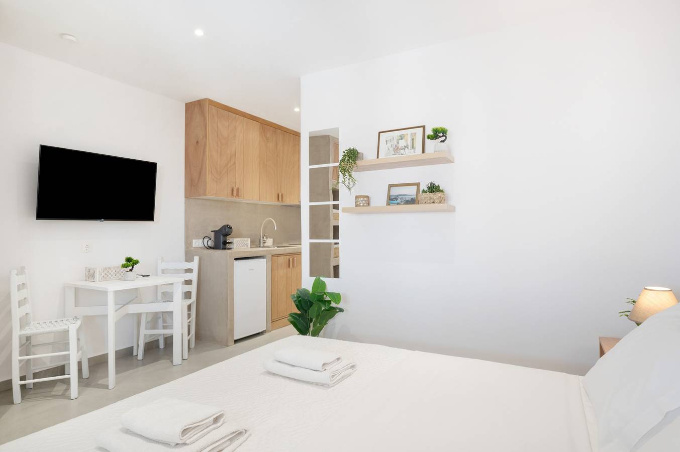 Holiday Home 'Mykonos Serenity 1' with Shared Pool, Wi-Fi and Air Conditioning in Mykonos