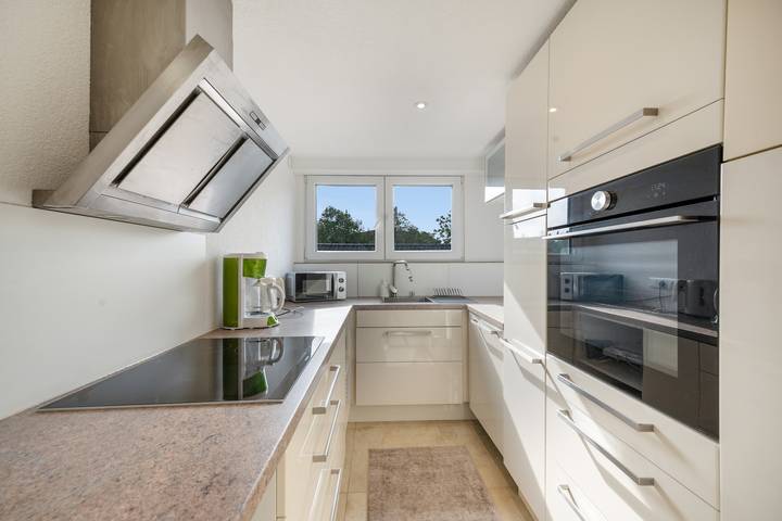 Ganze Wohnung, Apartment 'Citystay Ludwigsburg – 7 Gäste' mit W-Lan in Ludwigsburg, Landkreis Ludwigsburg