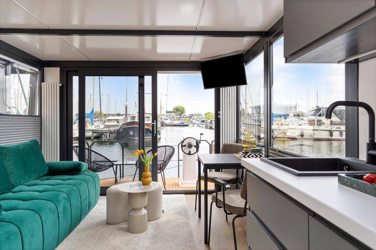 Cosy tiny houseboats near beach and restaurants by Weltevreden Experience in Zeewolde, Flevoland