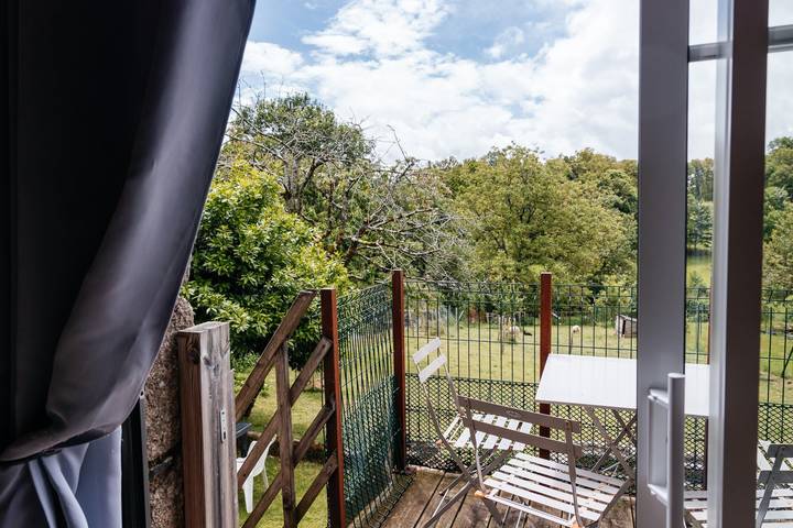 Gîte pour 7 personnes, avec terrasse et jardin