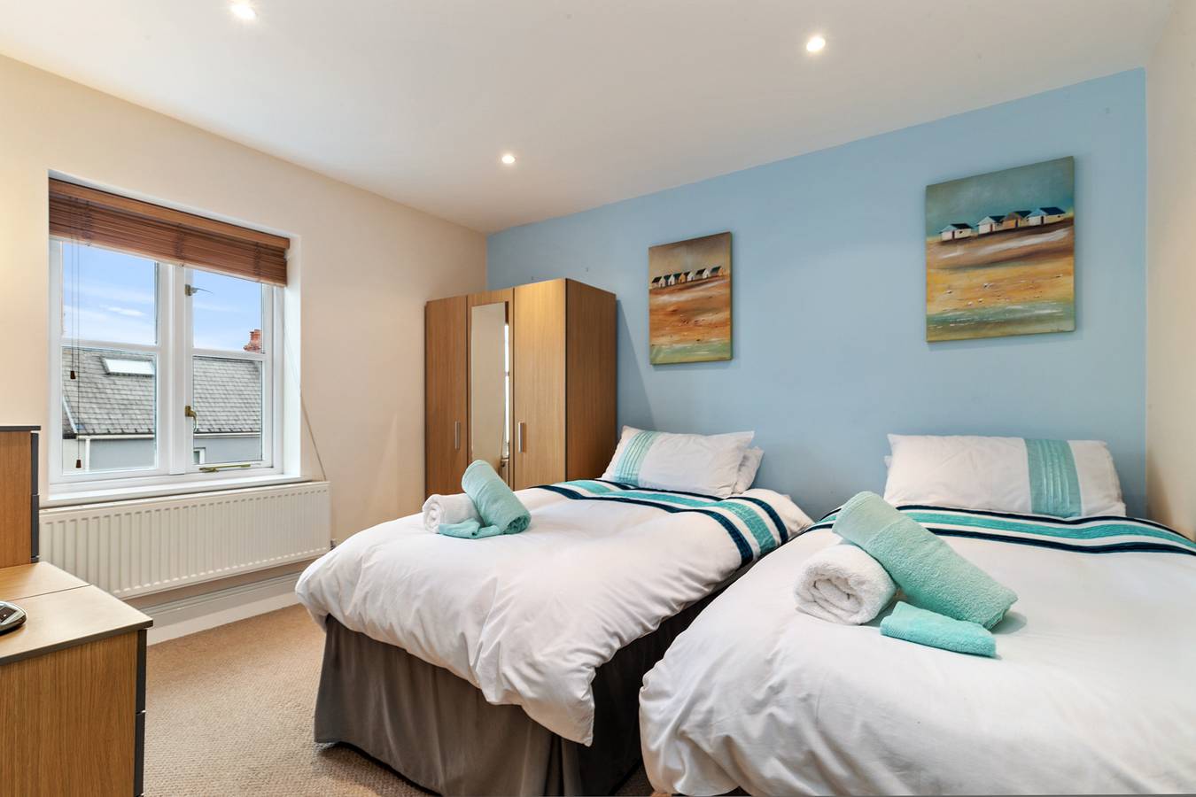 Park Place Court - Close to Beach with Parking in Tenby, Pembrokeshire