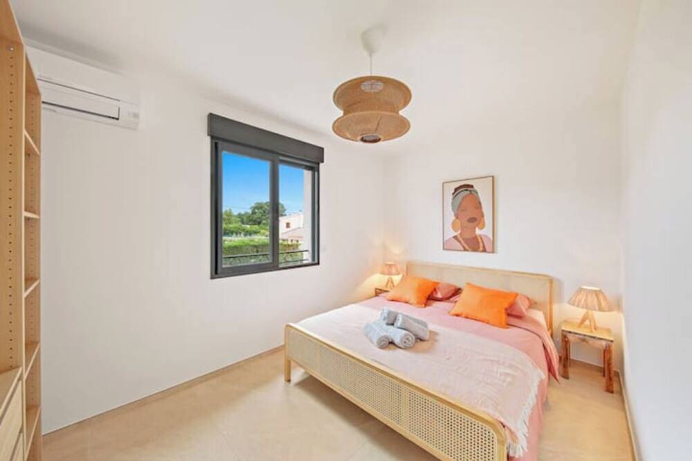 Charming design house in the heart of the Verdon in Régusse, Brignoles region