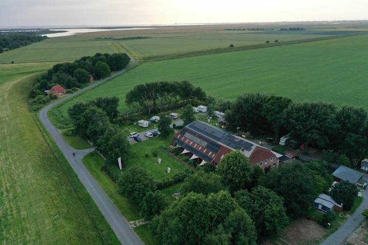 Ferienwohnung für 2 Personen, mit Terrasse und Garten sowie Ausblick