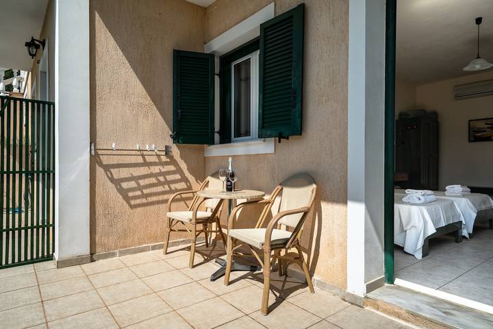 Entire studio, Studio Apartment "Anemona 2" with Shared Pool & Wi-Fi in Markopoulo (Kefalonia), Pastra