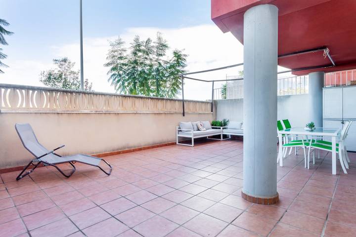 Ganze Wohnung, Apartment „Balcón Del Mar“ mit Gemeinschaftspool und privater Terrasse in Sagunto, Costa de Valencia