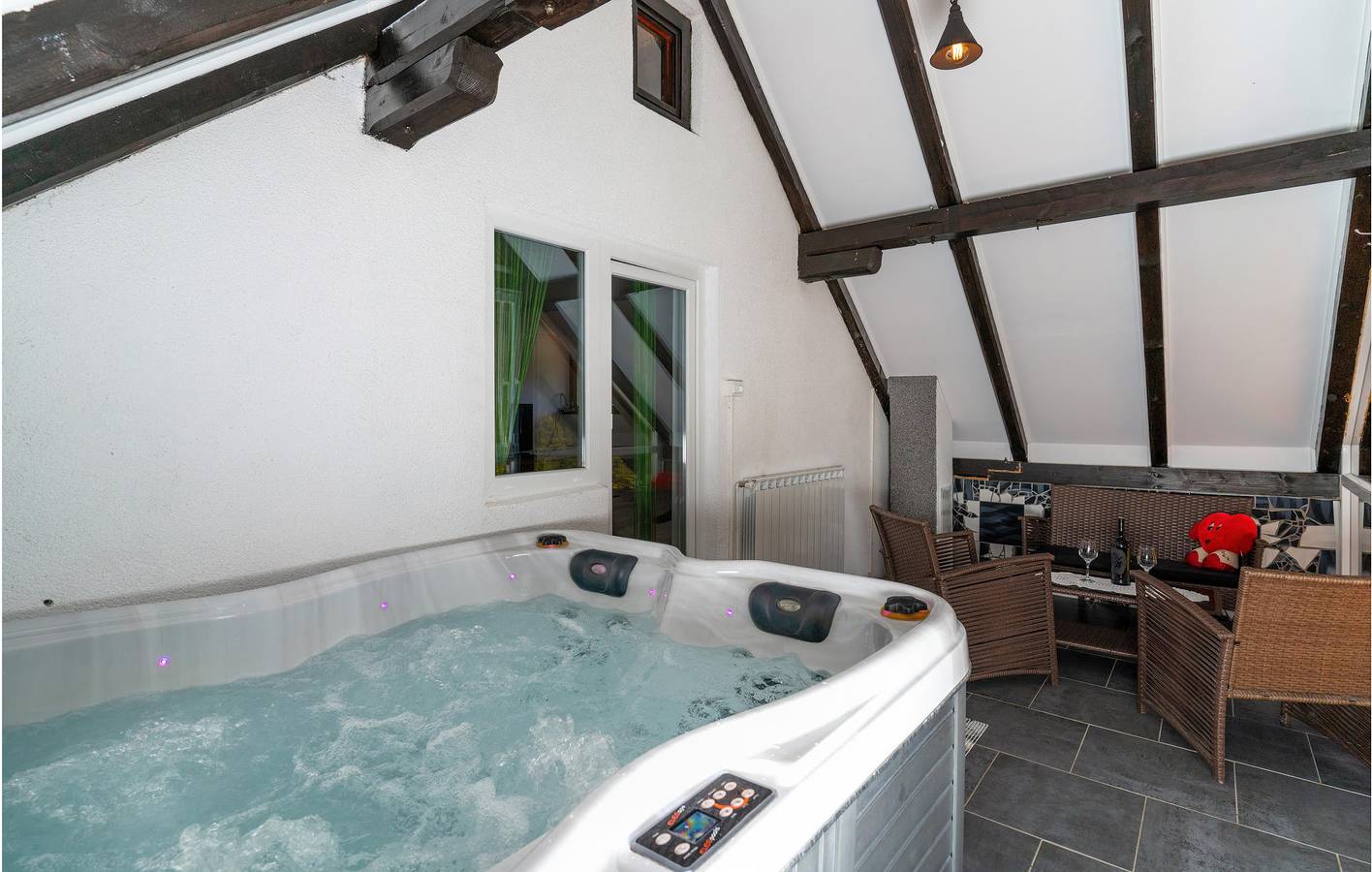 Gemütlich, 2 km vom Fluss Dobra entfernt: WLAN, Terrasse und Parkplätze in Delnice, Primorje-Gorski Kotar