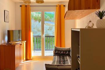 Gîte pour 4 personnes, avec balcon et piscine dans Office De Tourisme De Font Romeu