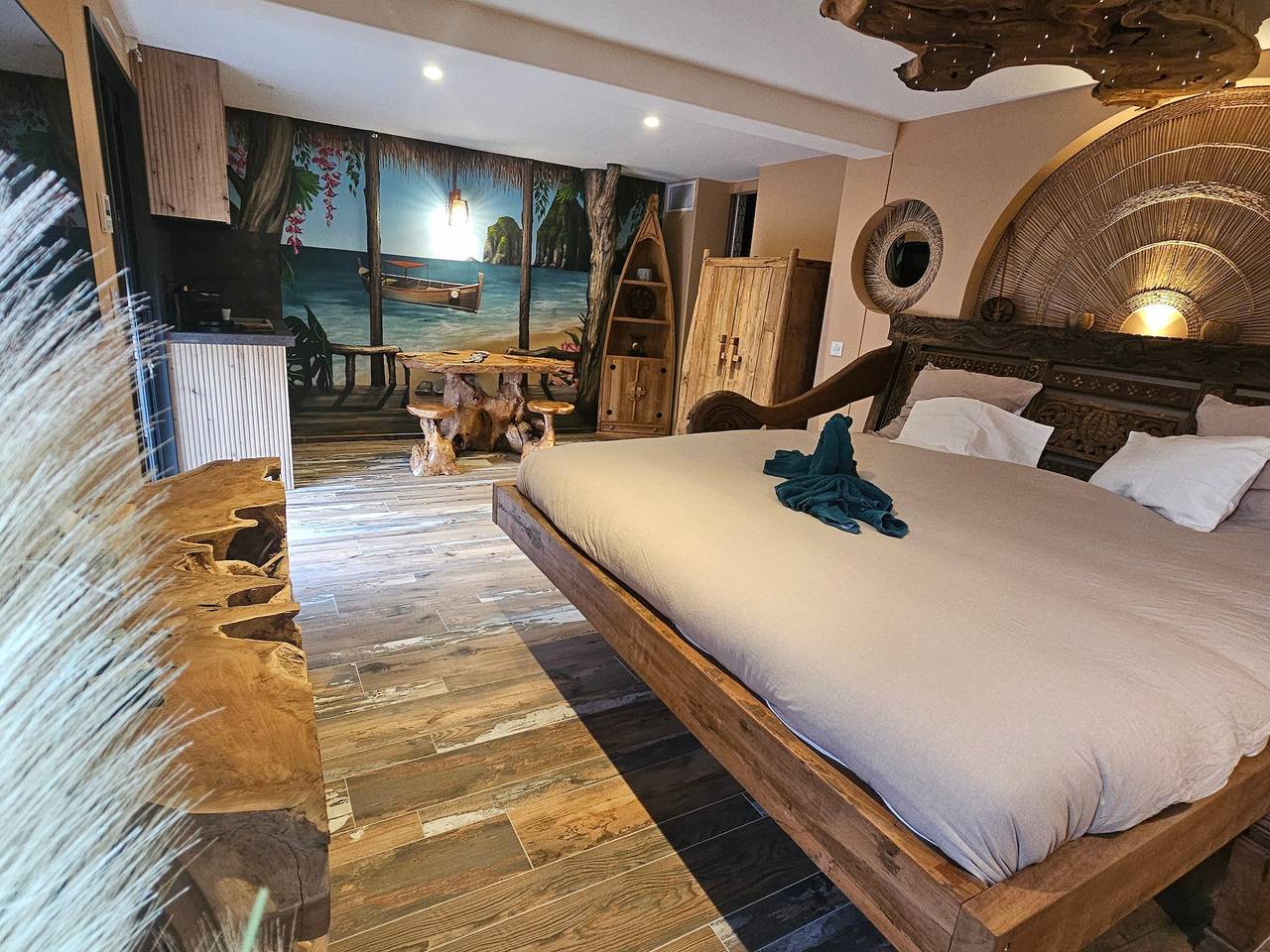 Gästezimmer Lotus Bay mit Gemeinschaftspool, Wlan und Klimaanlage in Besse-sur-Issole, Brignoles Region