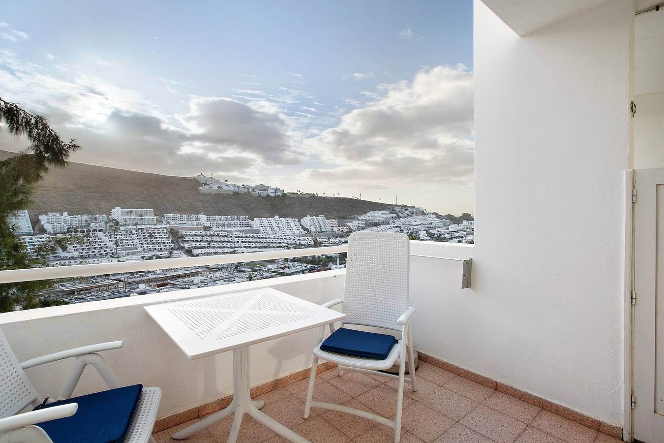 Apartamento entero, Apartamento de vacaciones 'Dreams' con vistas al mar, piscina compartida y Wi-Fi in Puerto Rico (Gran Canaria), Gran Canaria Sur