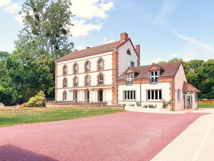Gîte pour 14 personnes, avec jardin à Saint-Pellerin