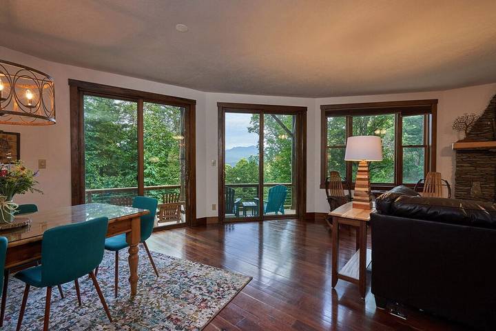 Ferienhaus für 5 Personen, mit Whirlpool und Balkon - 1