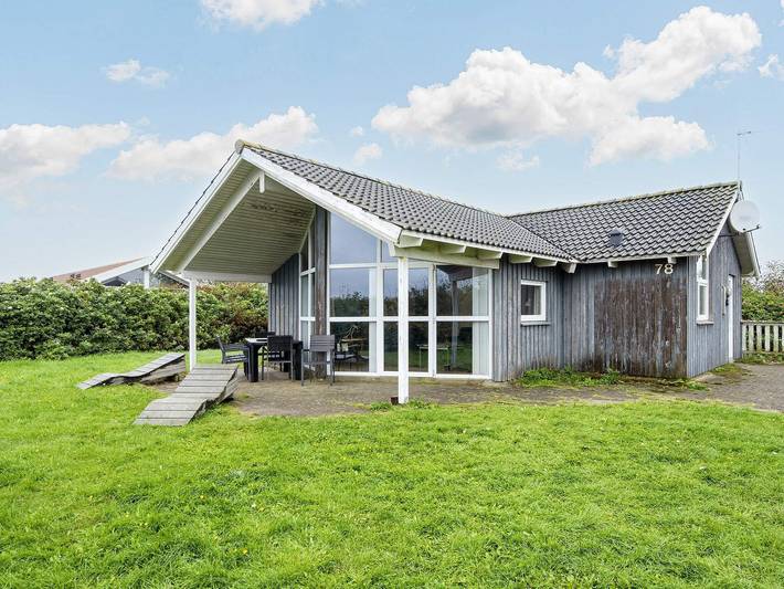 Ferienhaus für 6 Personen, mit Whirlpool und Terrasse sowie Sauna in Vejlby Klit