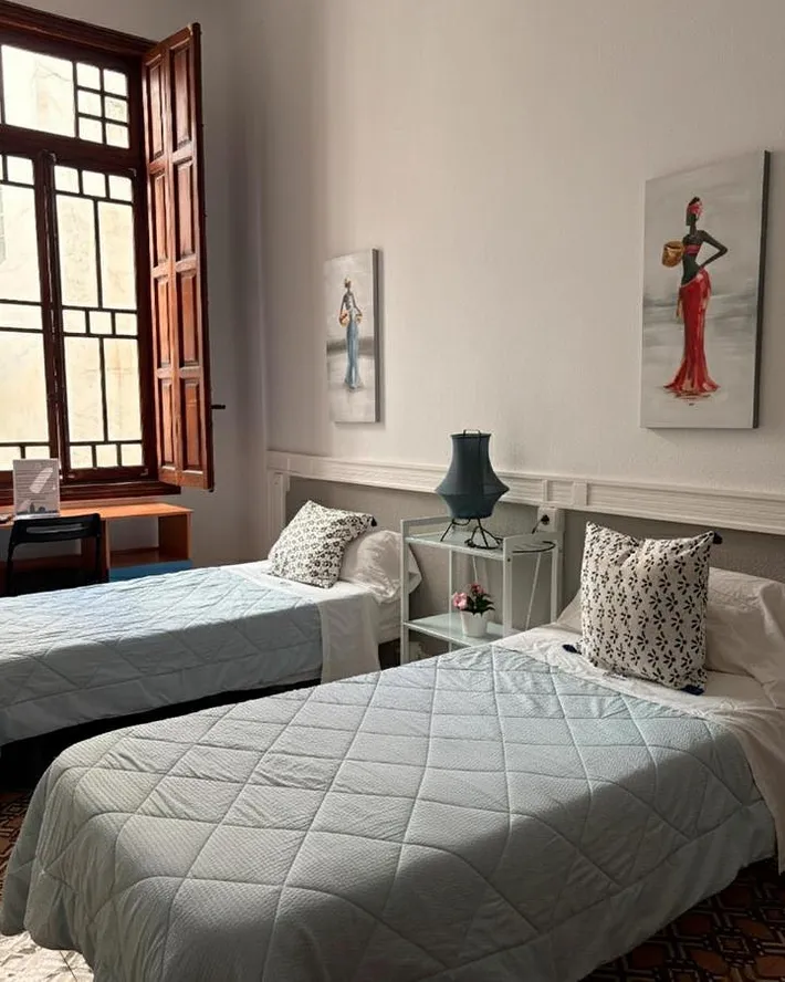 Hostel für 8 Personen, mit Balkon - 1