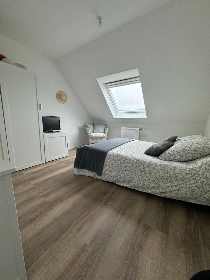 Location de vacances pour 2 personnes, avec Terrasse et Jardin à Bourg-Blanc - 3