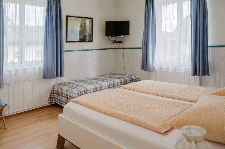 Pension für 3 Personen, mit Terrasse und Pool sowie Seeblick und Ausblick in Seeboden - 4