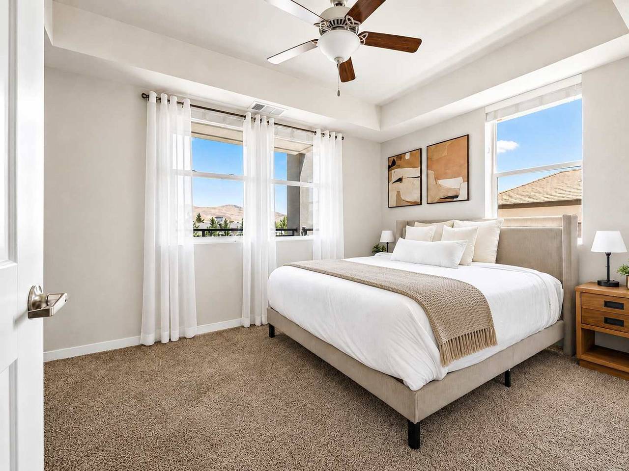 Apartamento entero, Sparks Marina 2Br    Mountain Views  Pool   Hot Tub in Sparks, Nevada (Estados Unidos)
