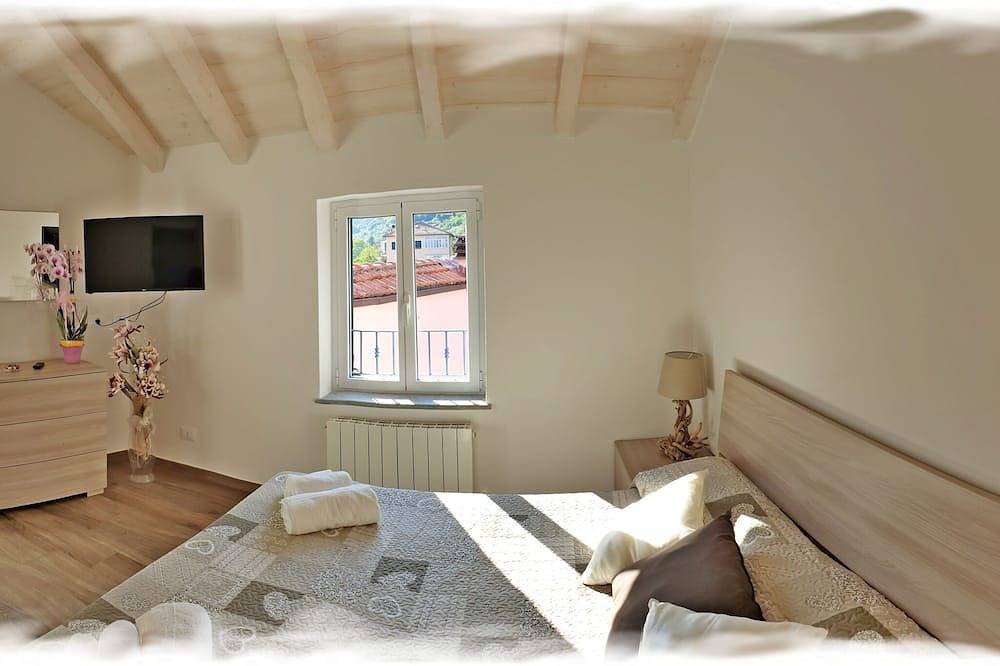 Entire apartment, Family Holiday Home, quiet and tranquility 6km from the sea! in Ellera (Albisola), Albisola Superiore