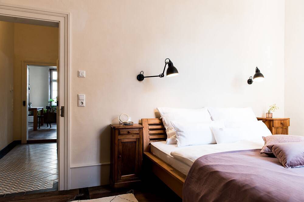 Wohnen im Stadtpalais, großzügige 4-Personen-Wohnung mit Kaminofen in Lahr, Mittlerer Schwarzwald