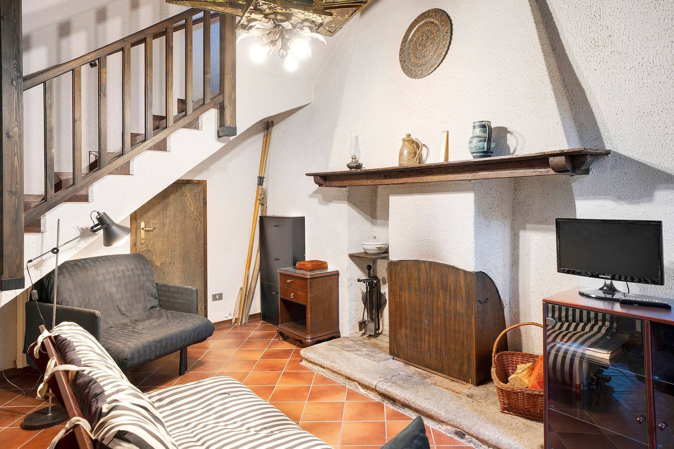 Geheel appartement, Appartement 'In Villa Belli' met gedeelde tuin & Wi-Fi in Miasino, Gemeente Miasino