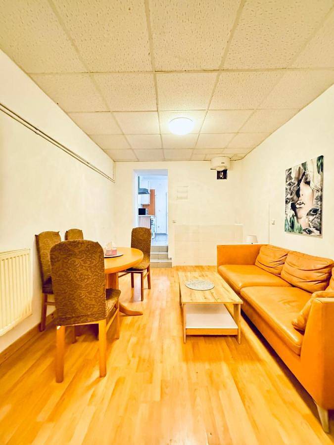 Ganze Wohnung, Comfortable 2Br Apartment with Living Room in Vienna for long stay in Perchtoldsdorf, Bezirk Mödling
