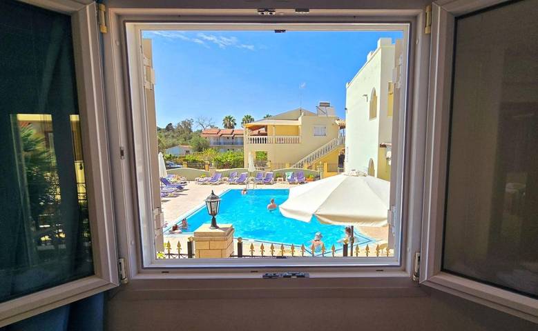 Location de vacances pour 8 personnes, avec piscine et jardin, animaux acceptés dans Kavos - 2