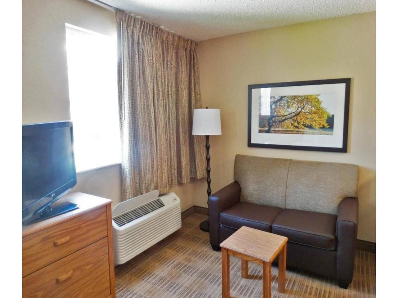 Entire apartment, Studio 6 Fishkill|King bed|Hearing Access|Kitchen in Fishkill, Dutchess County