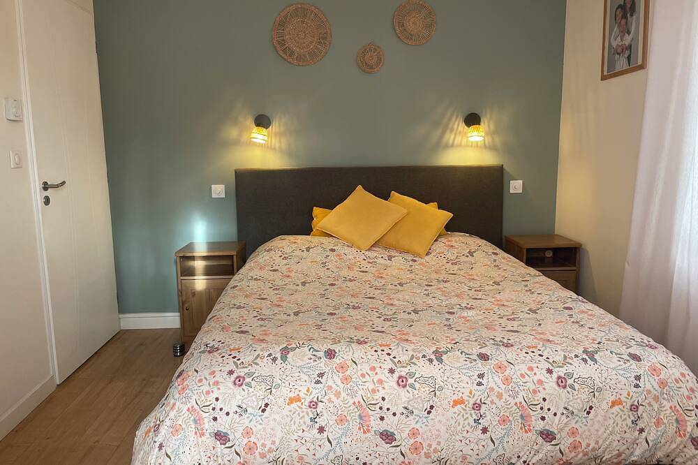 Family house 8 persons in Francheville, Ródano