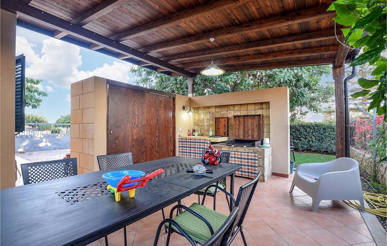 Apartamento con vistas al mar, aparcamiento y cocina in Marina di Modica, Módica