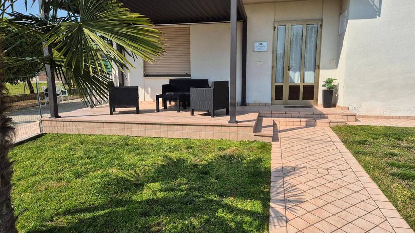 Entire apartment, Meneghin House Apartment with Wi-Fi and Air Conditioning in San Zenone degli Ezzelini, Treviso Province