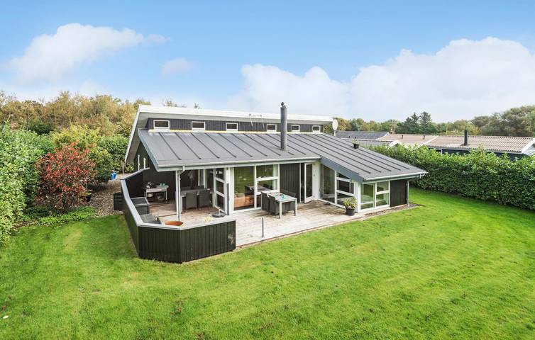 Chalet für 8 Personen, mit Sauna und Whirlpool sowie Terrasse in Dänemark