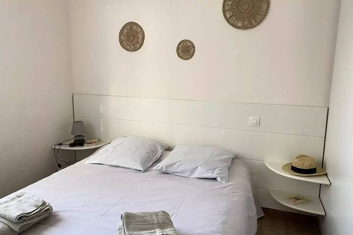 Location de vacances pour 4 personnes, avec terrasse et piscine, animaux acceptés à Montpezat-de-Quercy - 2